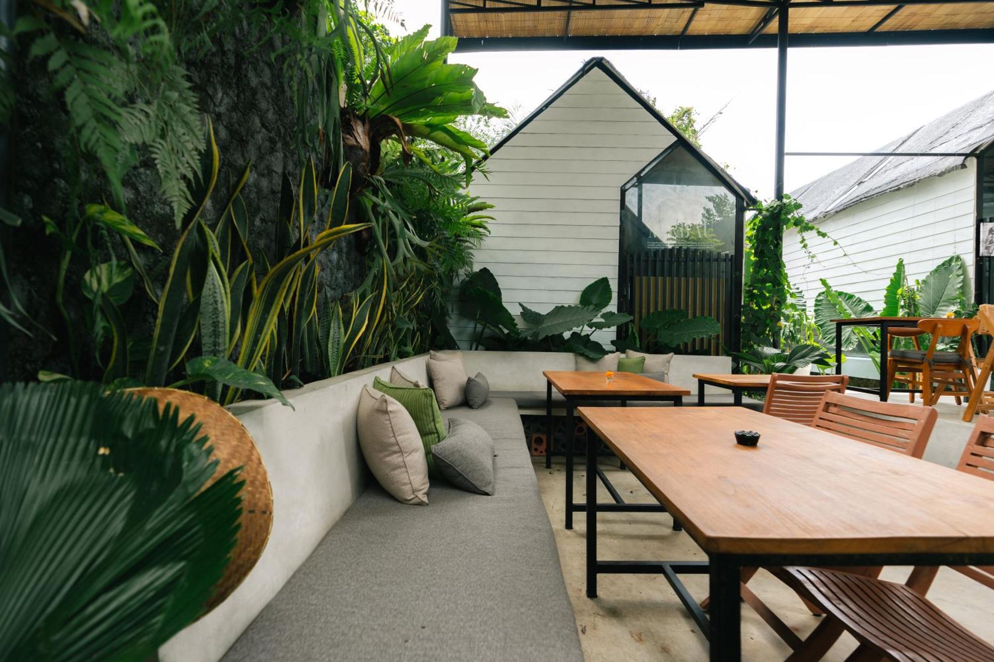 The Jungle Hostel Canggu Екстериор снимка
