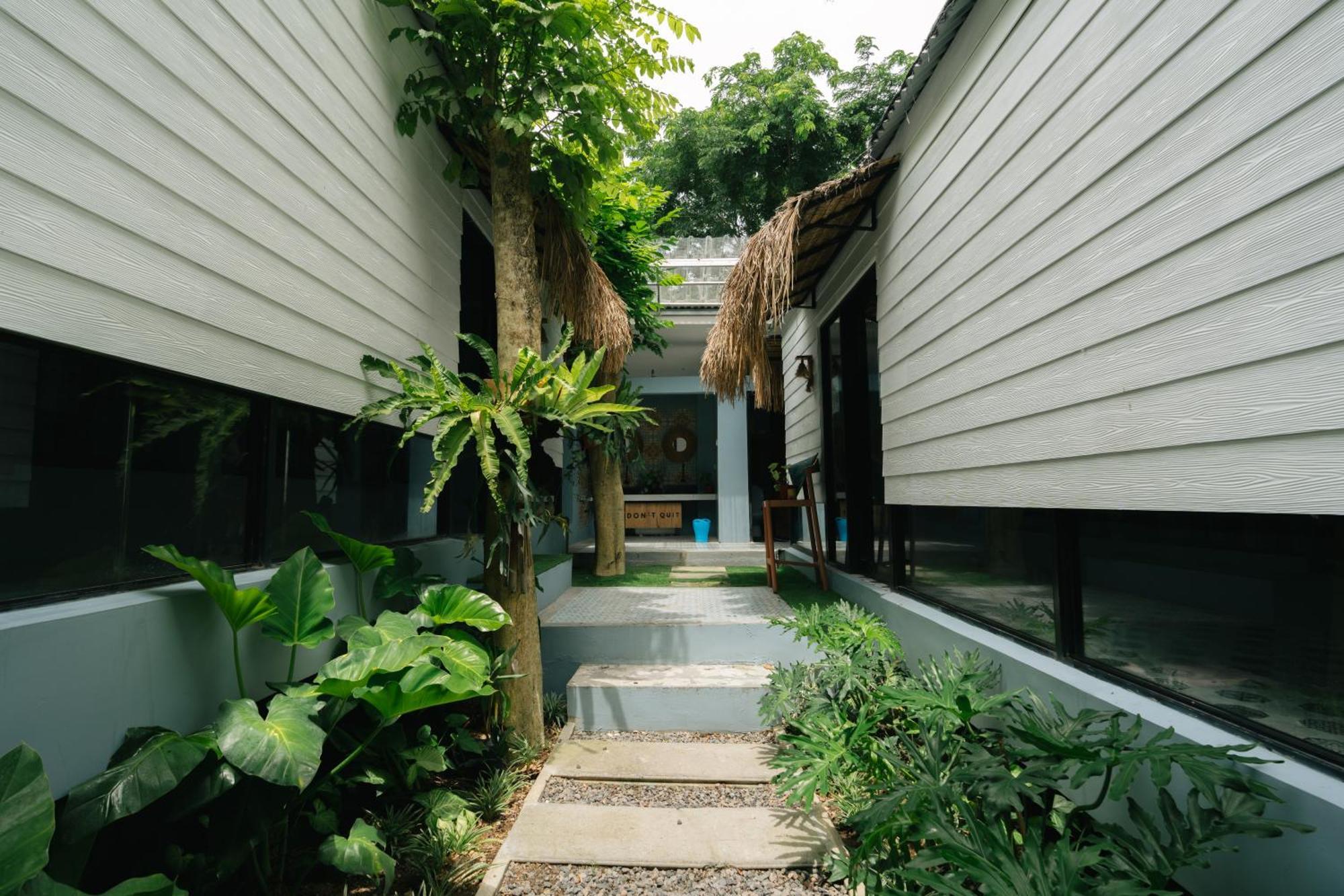 The Jungle Hostel Canggu Екстериор снимка
