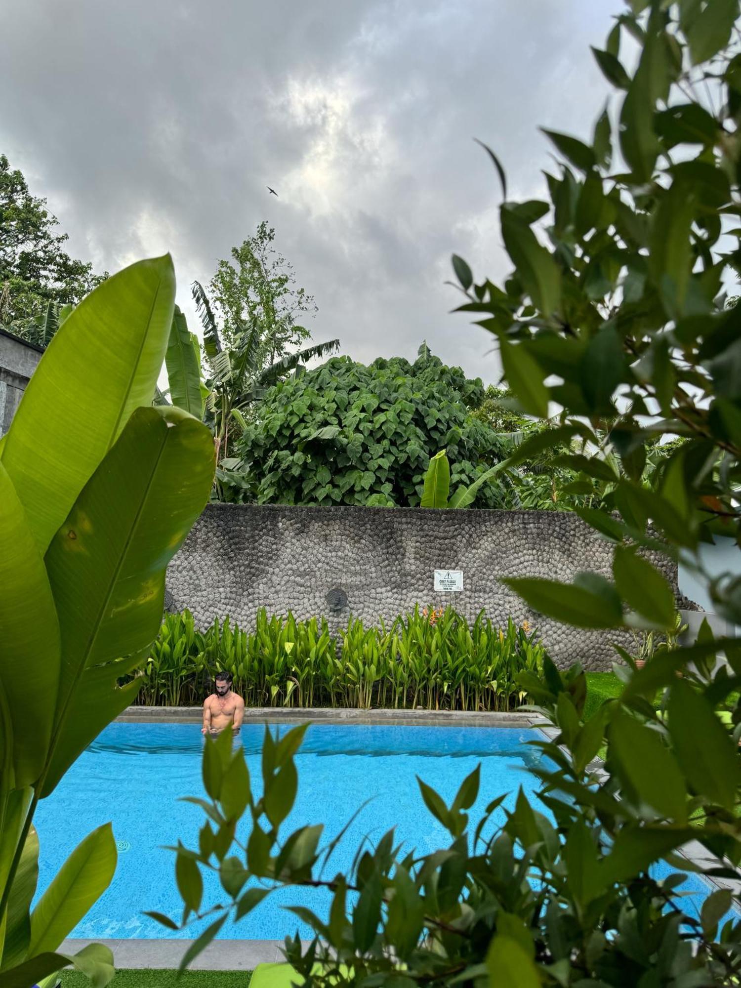 The Jungle Hostel Canggu Екстериор снимка