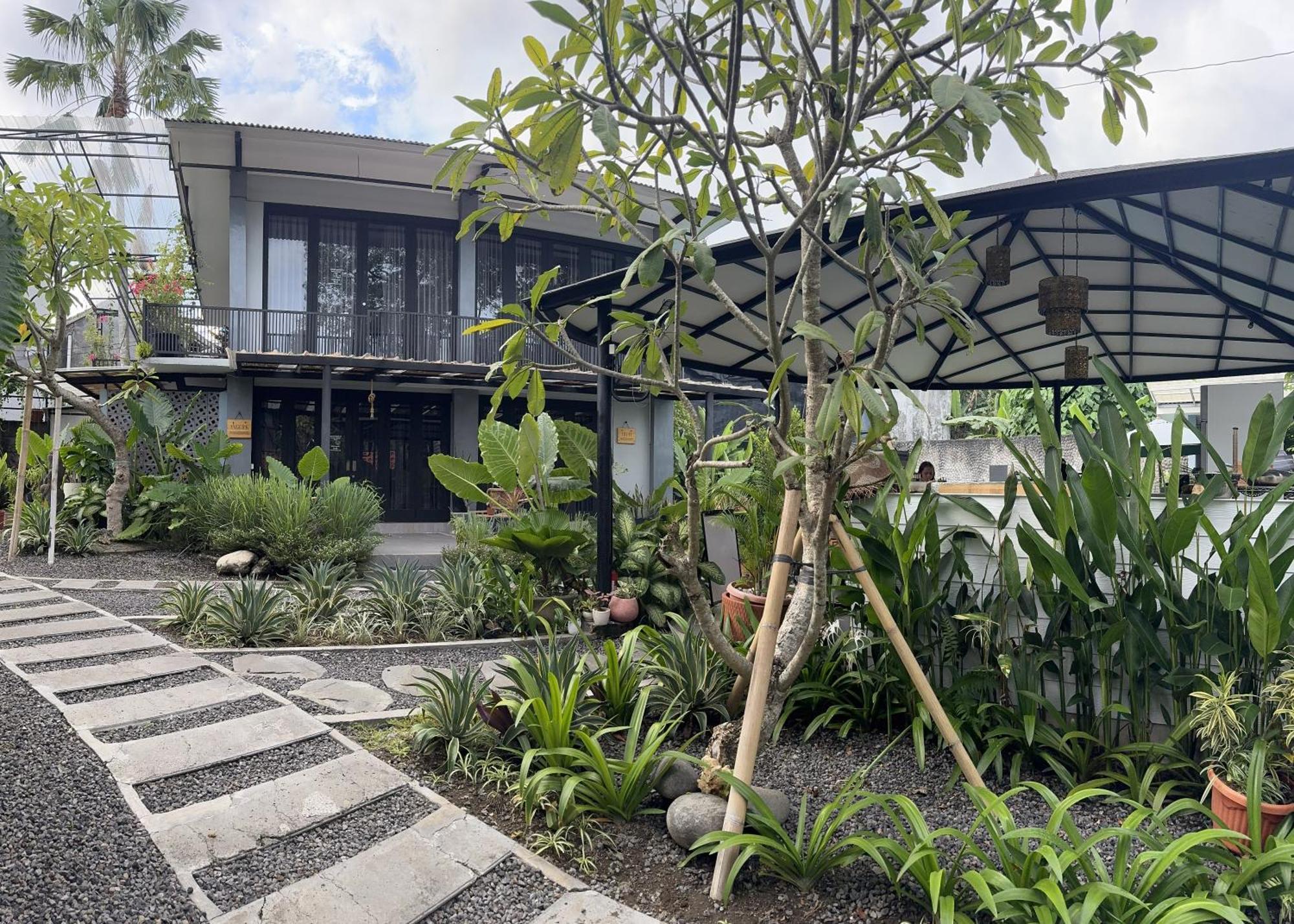 The Jungle Hostel Canggu Екстериор снимка