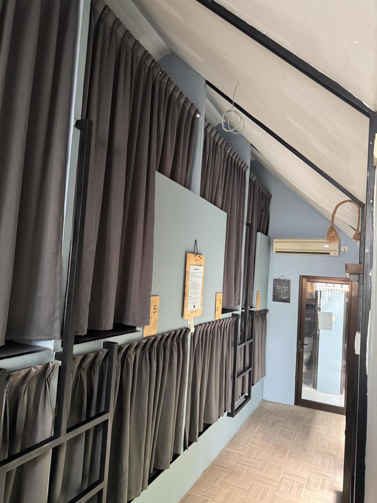 The Jungle Hostel Canggu Екстериор снимка