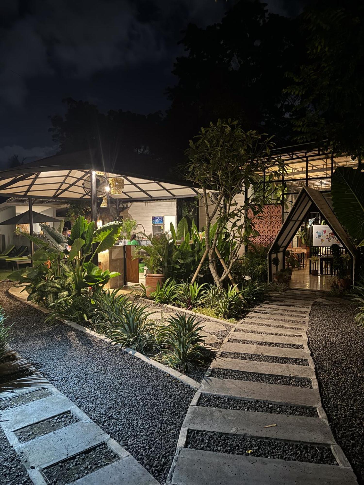 The Jungle Hostel Canggu Екстериор снимка