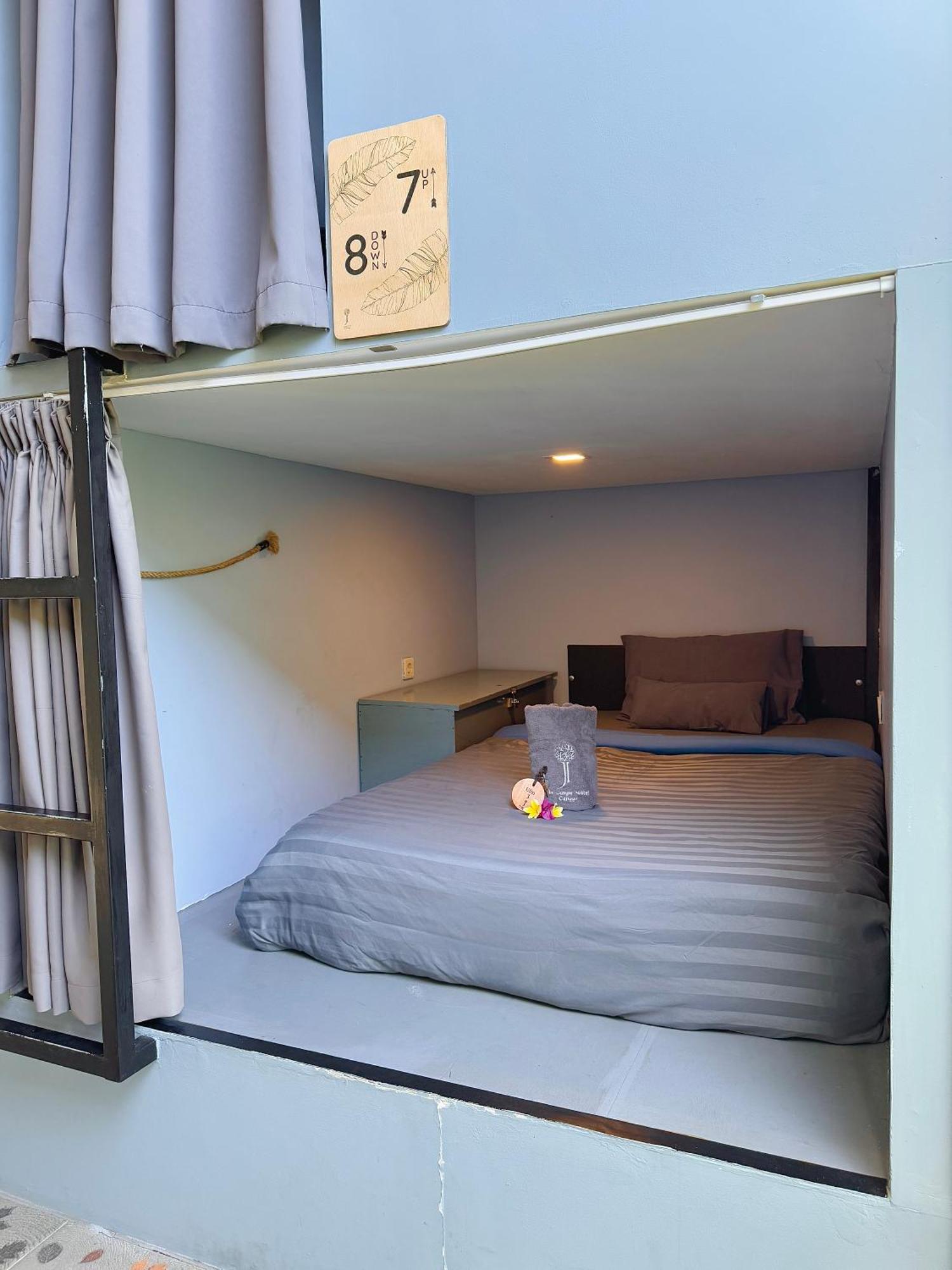 The Jungle Hostel Canggu Екстериор снимка